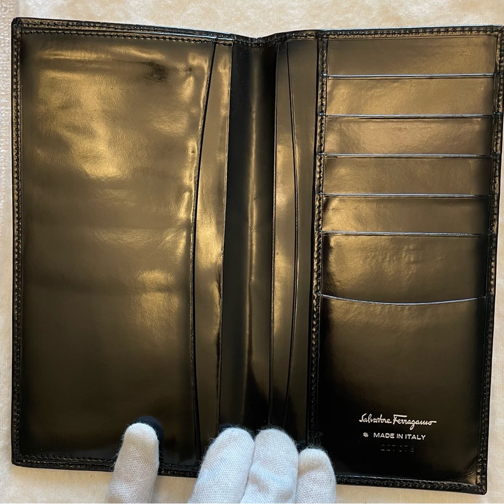 Salvatore Ferragamo Authentic Vintage Shiny Black Leather Slim Bifold Wallet - Picture 3 of 11
